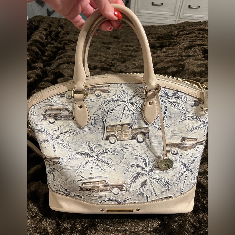 Brahmin purse in great condition with duster available